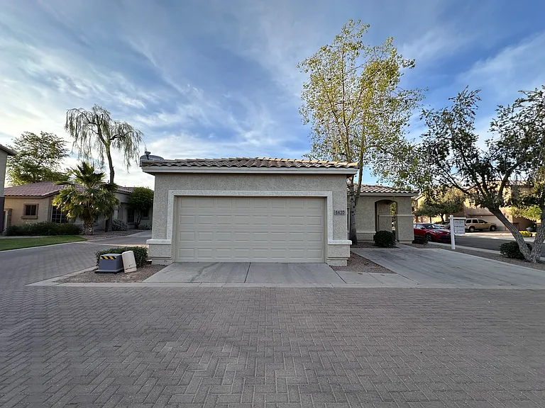 6420 S Nash Way — Photo 1