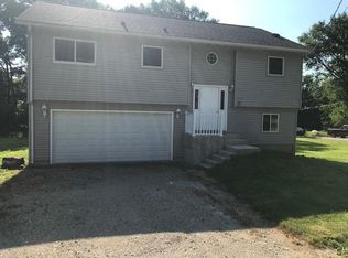 38354 N 5th Ave, Spring Grove, IL 60081