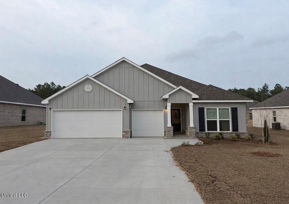 1st image of 17062 River Hills Dr