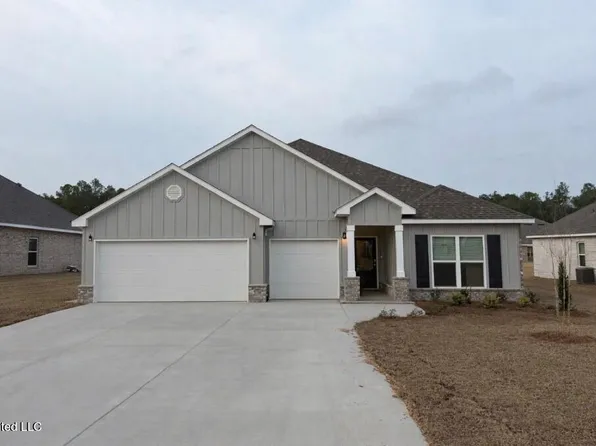 17062 River Hills Dr, Gulfport, MS 39503