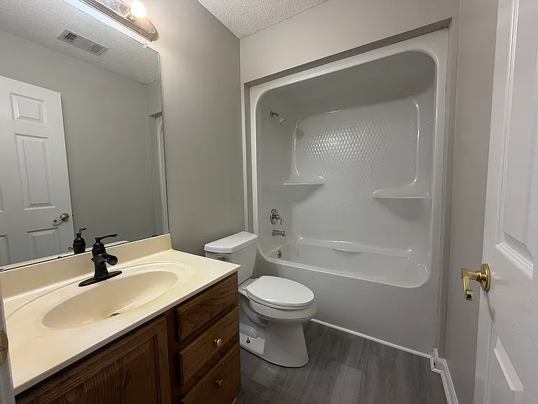 108 Linda Kay Ct — Photo 9
