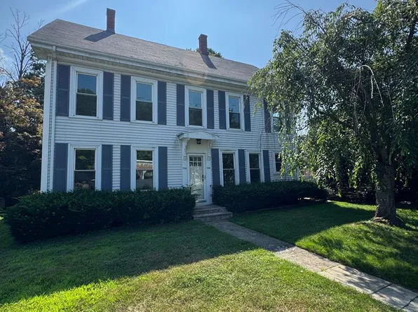 136-138 Washington St, Groveland, MA 01834