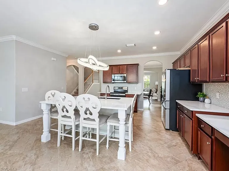 1610 Santiago Cir — Photo 5