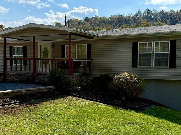 3rd image of 526 Barnetts Run Rd