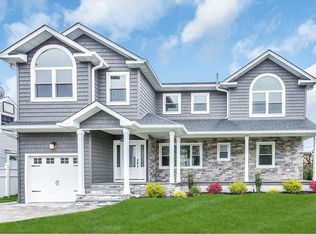 1989 N Jerusalem Rd, East Meadow, NY 11554