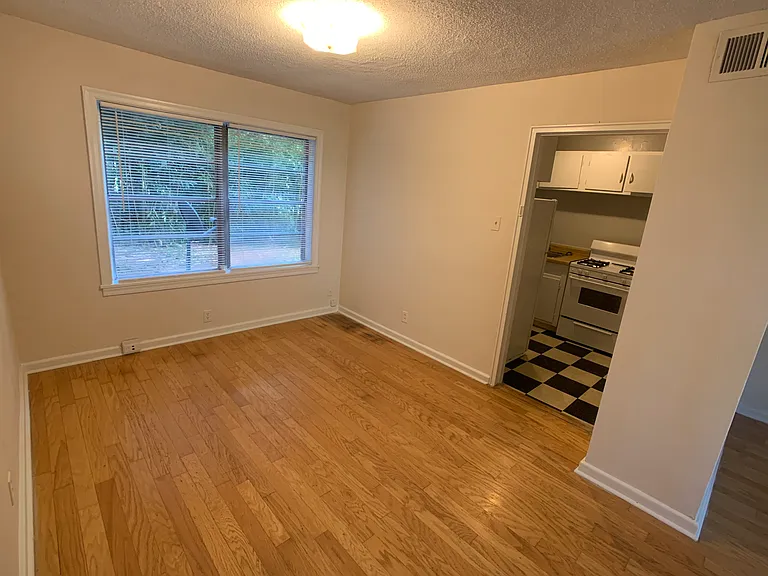 1661 Valley Ave — Photo 41