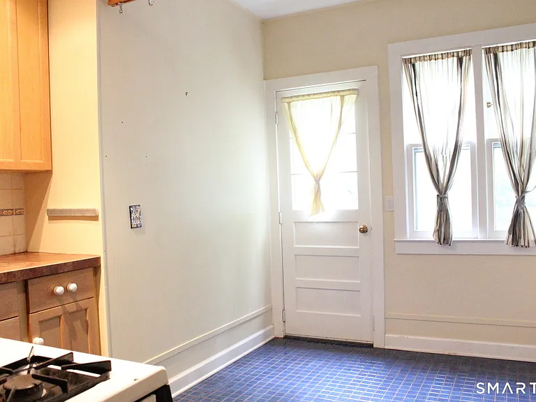 28 Cottage St #1 — Photo 5