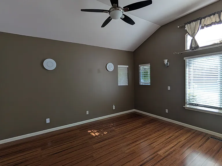11554 179th Ct NE — Photo 12