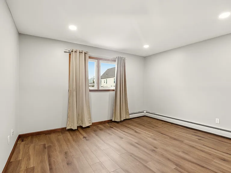 70 Wood St #1-2 — Photo 9