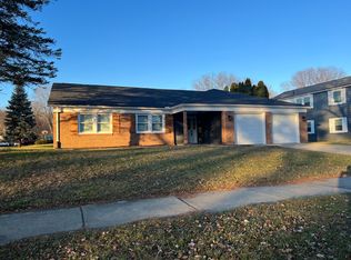 2319 Timmer Dr, Troy, MI 48085