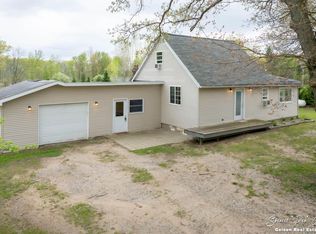 1739 Youngs Rd, Orleans, MI 48865