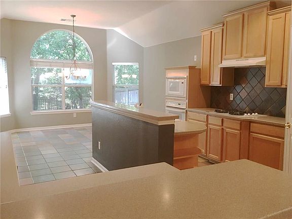 4th image of 120 Belton Dr