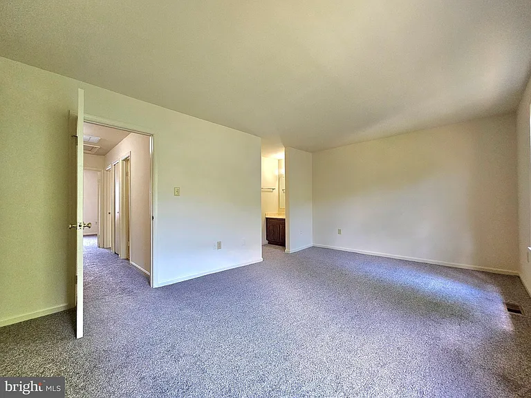 4719 Gainsborough Dr — Photo 12