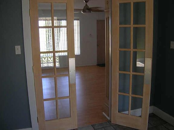 2nd image of 2917 E MARYLAND Avenue