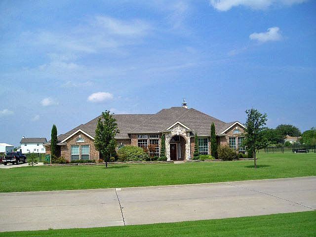 1st image of 680 Lake Vista Ln
