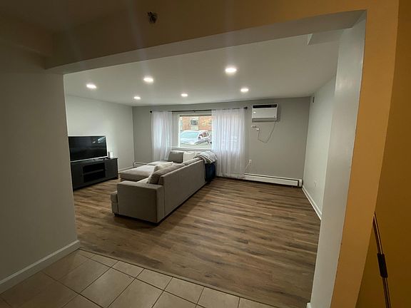 3rd image of 2021 S Wolf Rd #2-118