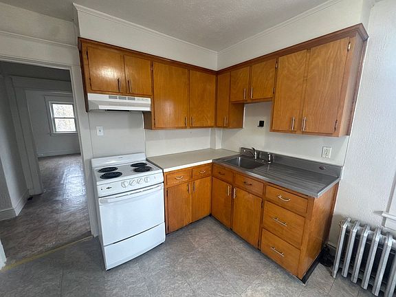 3rd image of 211 S East Ave Floor 2