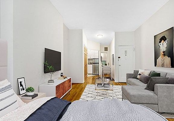 3rd image of 538 E 85th St APT 2C