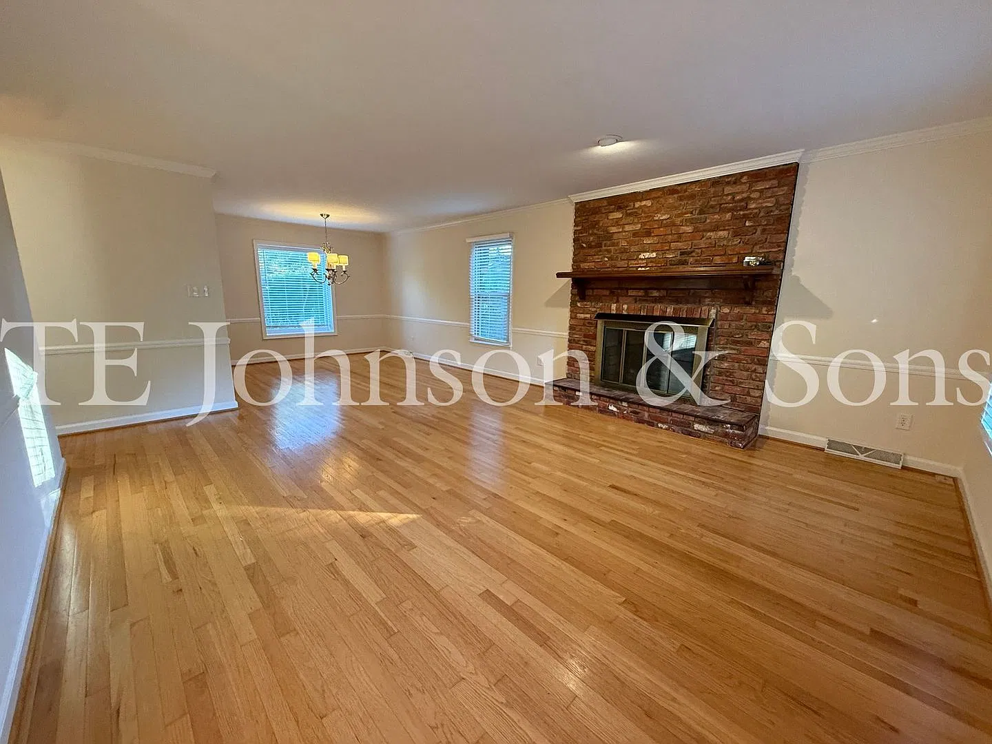 Spacious Home with Main-Level Primary Suite, Two Gas Fireplaces & Two-Car Garage! — Photo 2