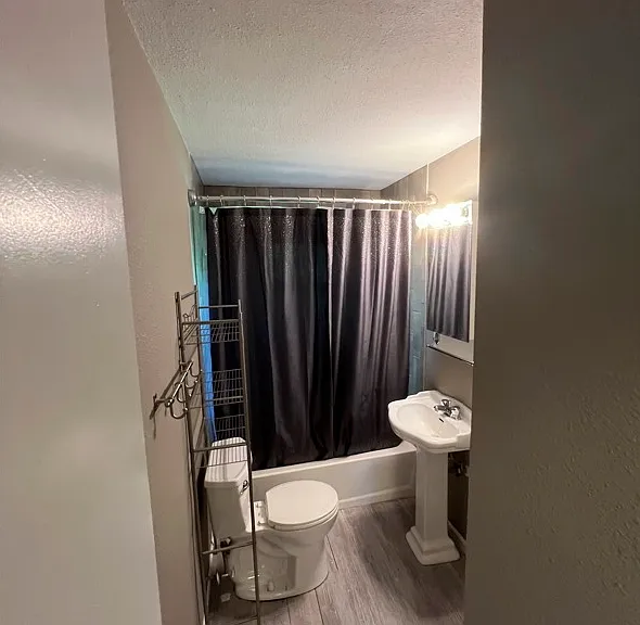 1623 Highridge Cir — Photo 15