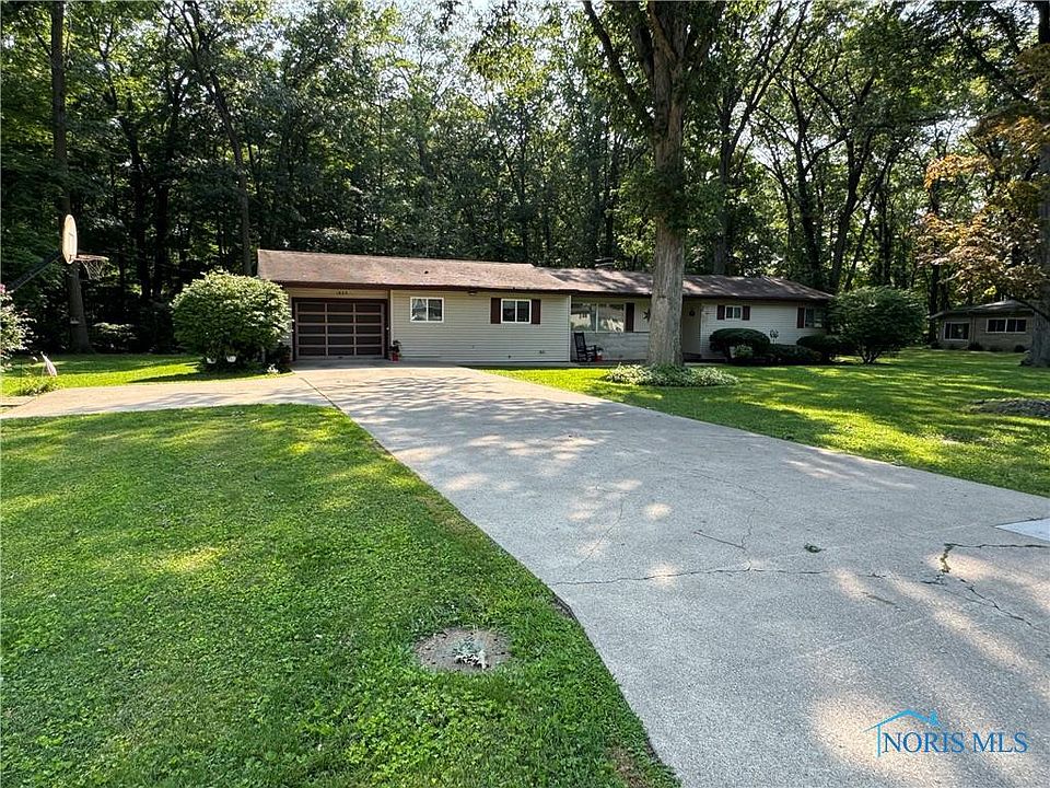 1st image of 1829 Darbyshire Dr