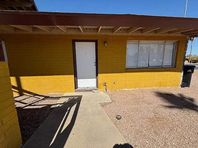 1605 E Crown — Photo 19