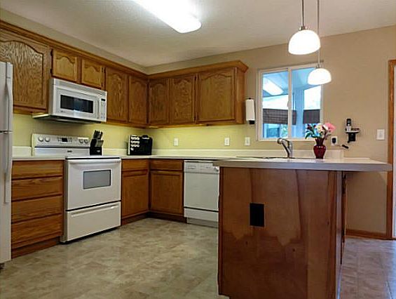 4th image of 705 NW 20th St
