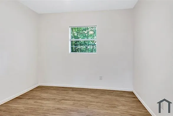 901 Bessie St #205 — Photo 26