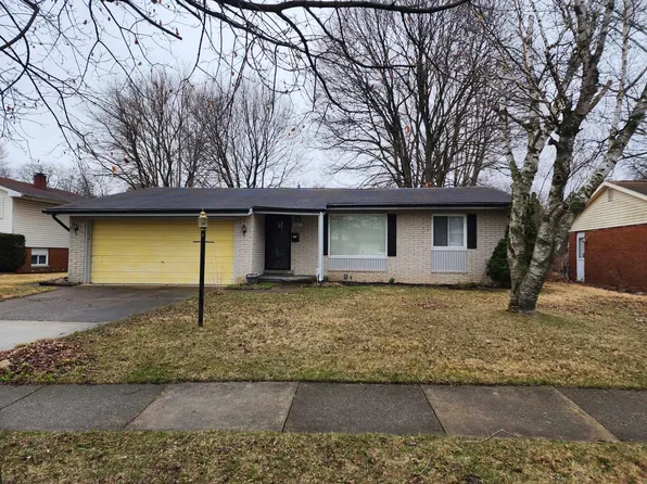 8671 Nottingham Ct, Ypsilanti, MI 48198