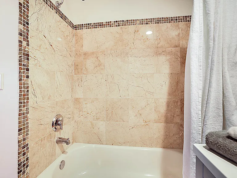 11545 Sunset Blvd #C — Photo 22