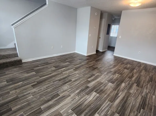 Castlewood Apartments - Huntsville, AL
