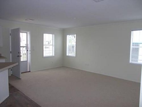 3rd image of 283 Crystal Ln