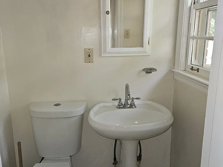 2679 Rollingwood Ln — Photo 11