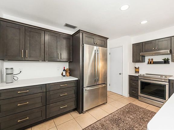 4th image of 3816 SW 4th Pl