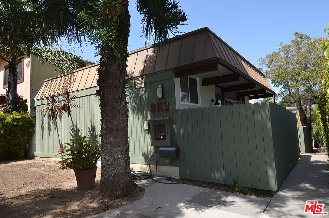 1 bed, 1.0 bath, 700 sqft, $3,500 — Photo 3