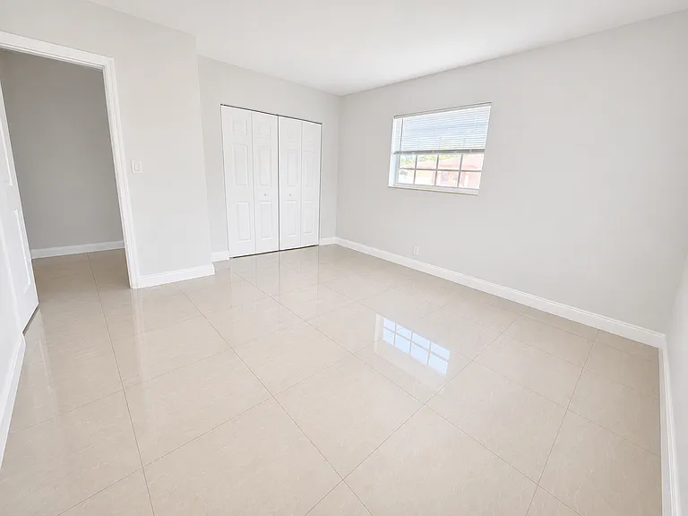 1306 S 29th Ave — Photo 13