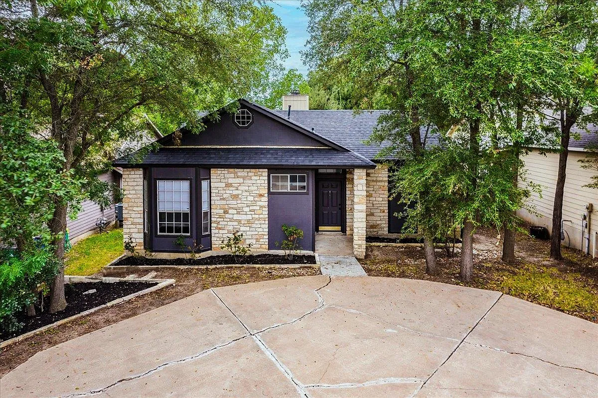 2 bed, 2.0 bath, 1092 sqft, $1,795 — Photo 1