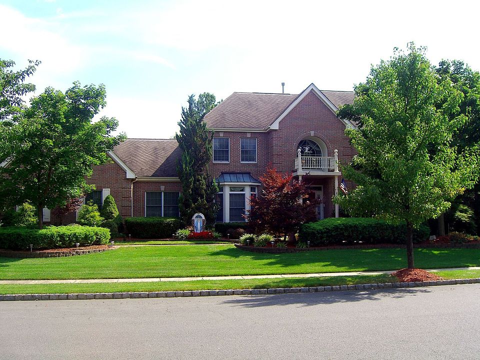 1st image of 2 Country Squire Ln