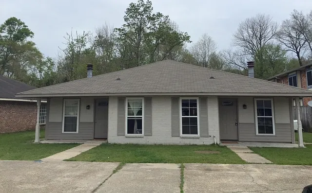 14737 Central Woods Ave — Photo 1