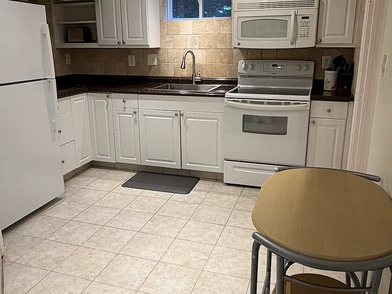 4799 Williamsburg Blvd — Photo 5