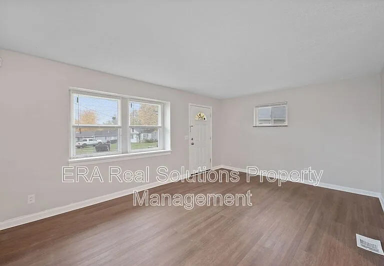 8268 Sandy Ln #B — Photo 4