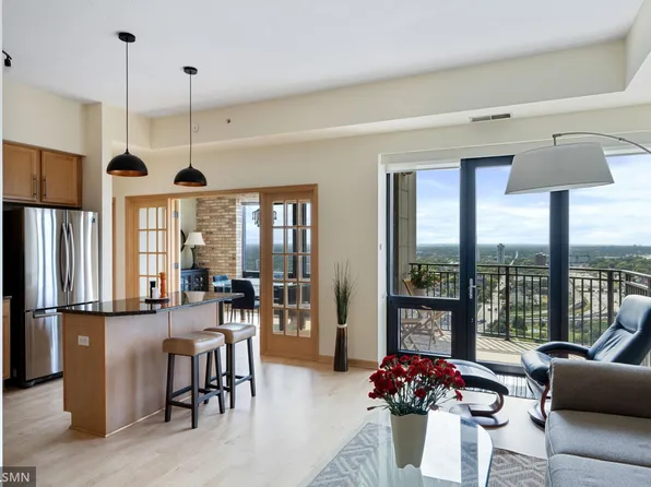 500 E Grant St APT 2506, Minneapolis, MN 55404