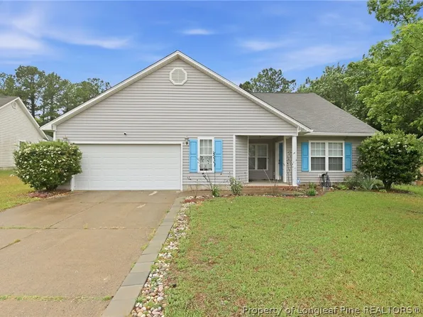2628 Daniel Boone Ln, Hope Mills, NC 28348