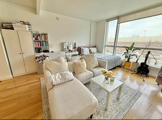 Rented by ERNY LLC | media 28