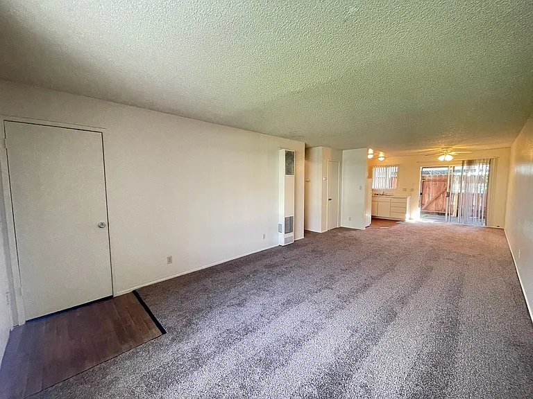 Sharis Apartments — Photo 84