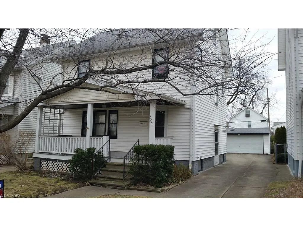 3571 W 100th St photo 1