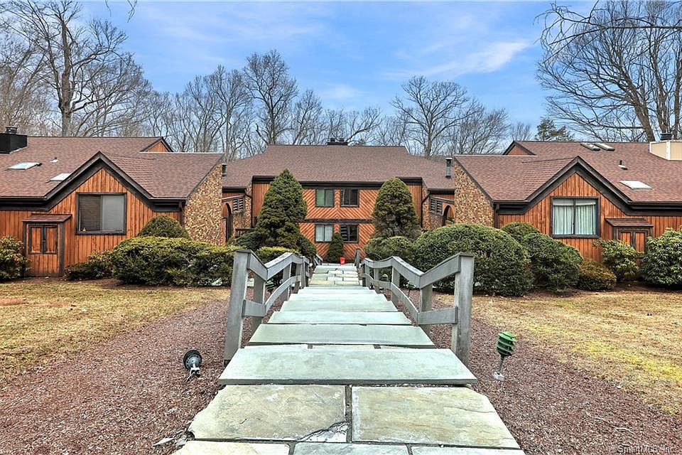 23 Hearthstone Dr #23, Brookfield, CT 06804 | Zillow