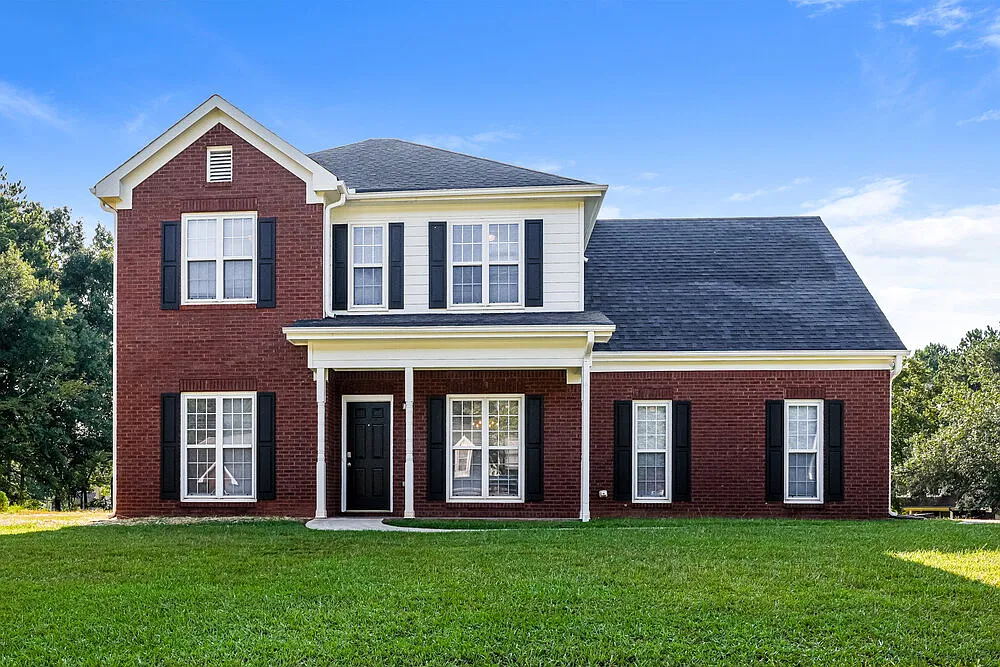 4 bed, 2.5 bath, 1965 sqft, $2,065 — Photo 1