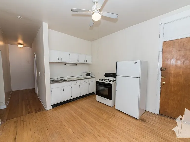 915-23 W Waveland Ave #923-2D — Photo 2