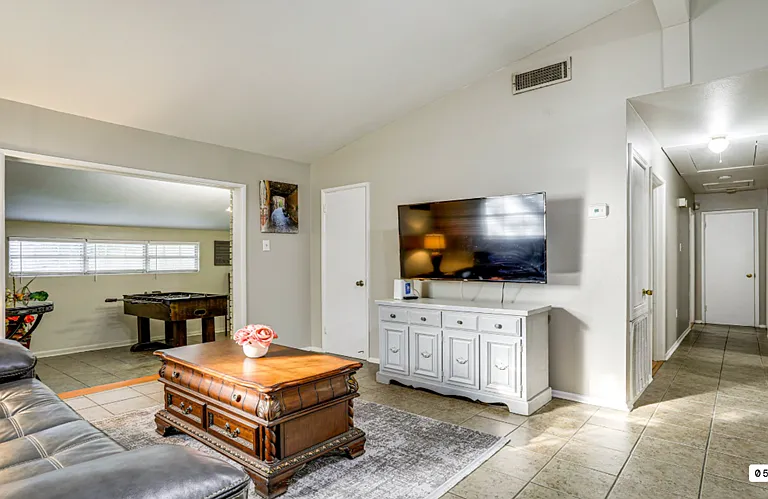 9223 Kingcrest Pkwy — Photo 5